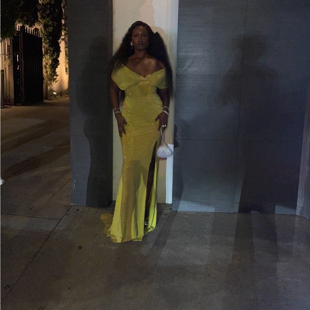 Elegant Yellow Evening Gown